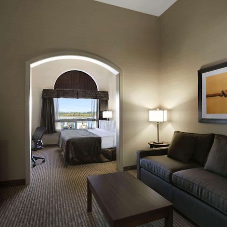 Hotel Ramada By Wyndham Conklin Extérieur photo