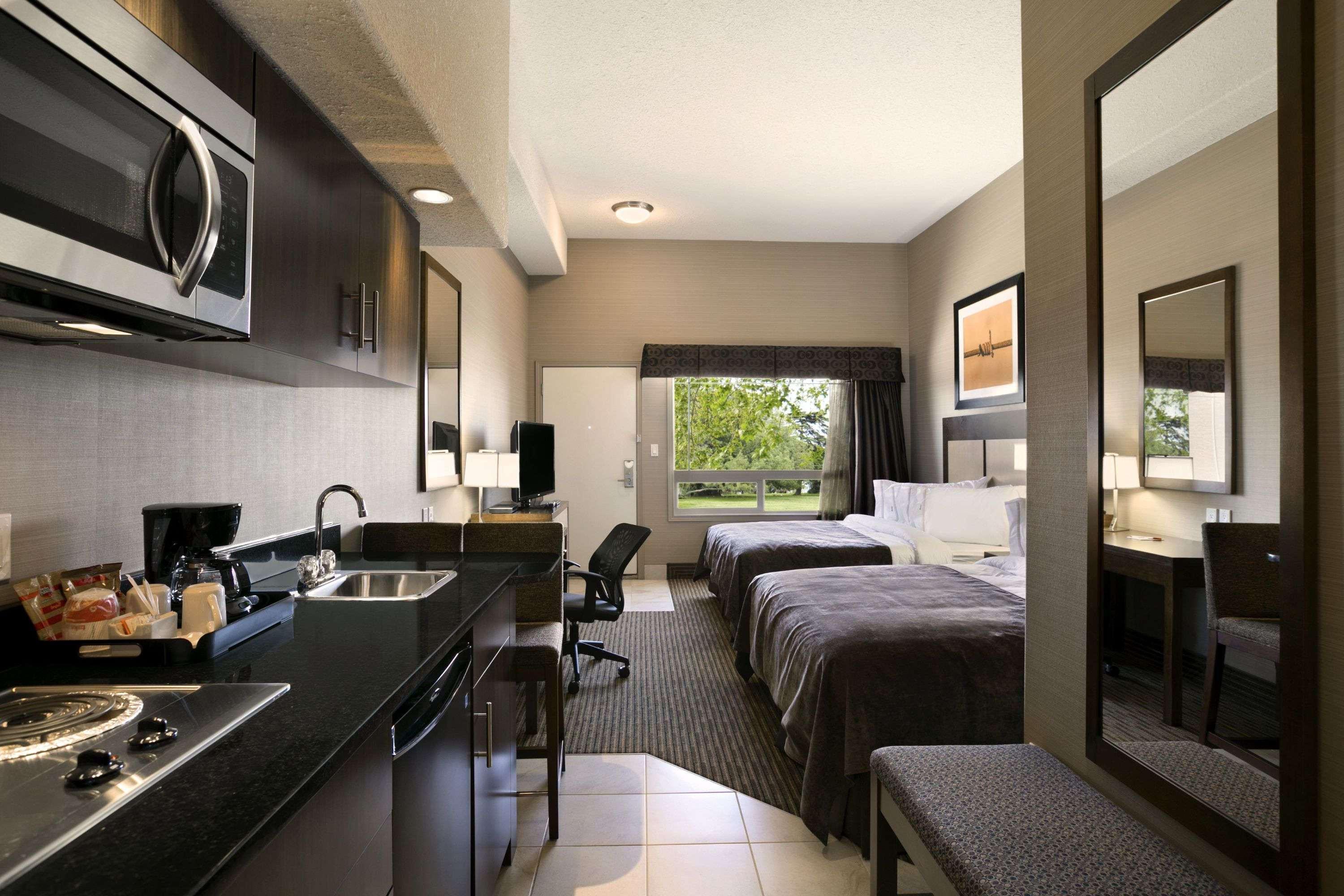 Hotel Ramada By Wyndham Conklin Extérieur photo