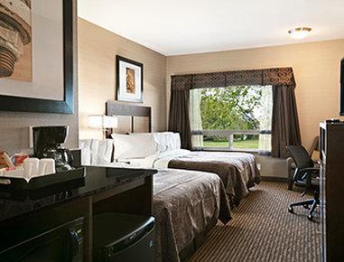 Hotel Ramada By Wyndham Conklin Extérieur photo